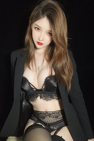 一小央泽-优雅的坏女人 - 0008.jpg