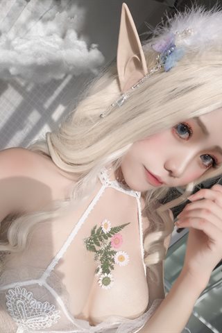 一笑芳香沁-少女与花 - 0004.jpg