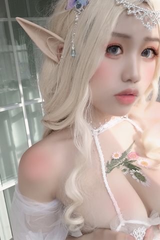 一笑芳香沁-少女与花 - 0010.jpg