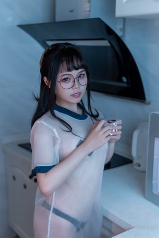 七月喵子-喝酸奶的眼镜娘 - 0033.jpg