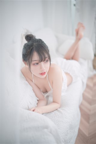 周叽是可爱兔兔-白色睡衣 - 0003.jpg