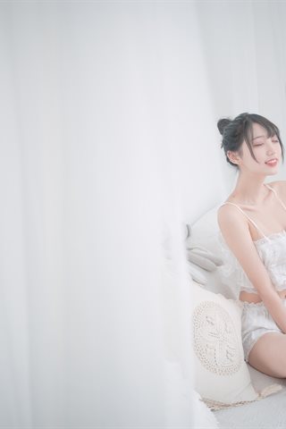 周叽是可爱兔兔-白色睡衣 - 0004.jpg