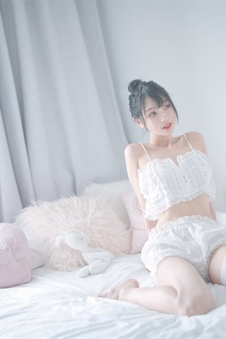 周叽是可爱兔兔-白色睡衣 - 0011.jpg