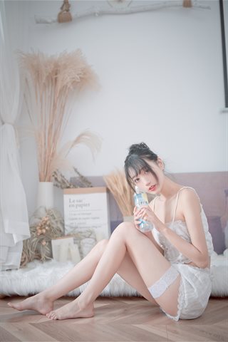 周叽是可爱兔兔-白色睡衣 - 0015.jpg