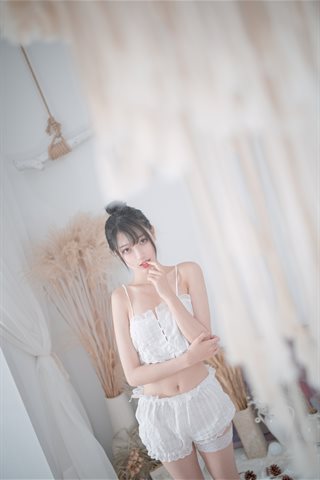 周叽是可爱兔兔-白色睡衣 - 0017.jpg