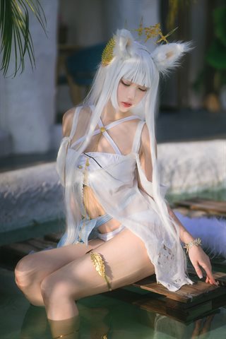 周叽是可爱兔兔-白金泳装 - 0002.jpg