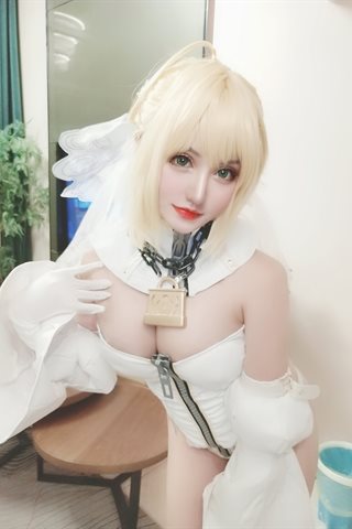 夏鸽鸽不想起床-尼禄花嫁自拍 - 0008.jpg