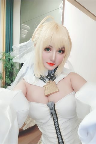 夏鸽鸽不想起床-尼禄花嫁自拍 - 0015.jpg