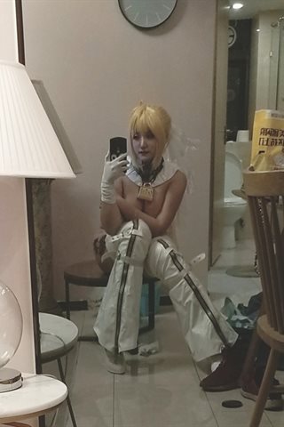 夏鸽鸽不想起床-尼禄花嫁自拍 - 0020.jpg