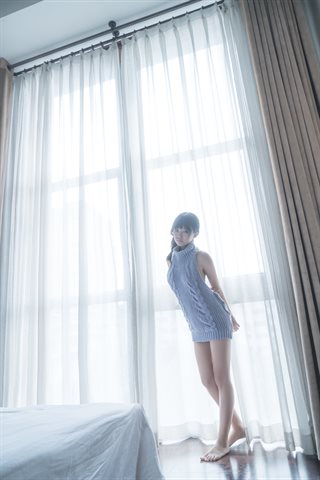 御子Yumiko-漏背毛衣 - 0004.jpg