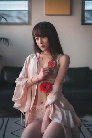 星野咪兔-花吃了那女孩(大象) - 0020.jpg