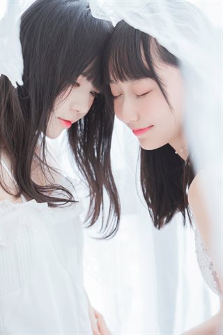 木绵绵OwO-木绵绵OwO×桜桃喵-她(S·H·E)-朝(白裙×白裙)-白色长裙 - 0051.jpg