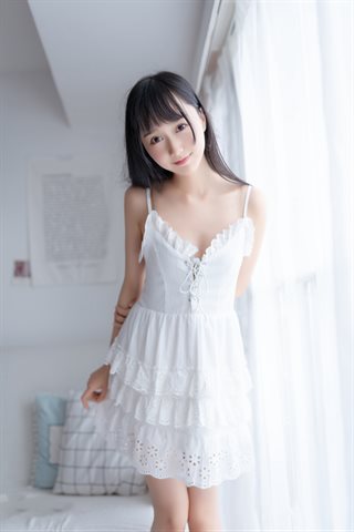 木绵绵OwO-白色睡裙 - 0023.jpg