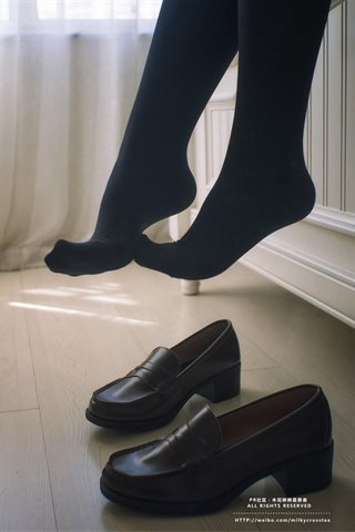 木花琳琳是勇者-女子校生 COLLECTION Vol.1(名校大小姐1 爱欲沉沦) - 0003.jpg