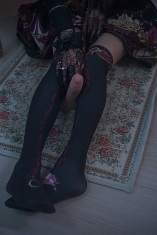 木花琳琳是勇者-本格美少女 S E X - TZAR BOMB EP.XIII (Gothicslut) - 0026.jpg