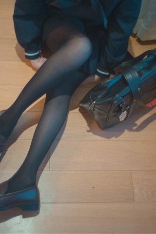 木花琳琳是勇者-超ミニスカ黒パンスト-女子校生変装Play - 0018.jpg