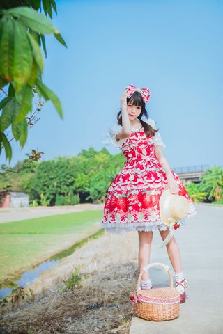 桜桃喵-lofter套图-草莓 - 0010.jpg