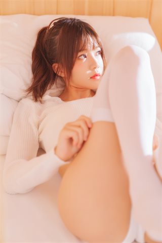 桜桃喵-夜幕降临-小白 - 0025.jpg