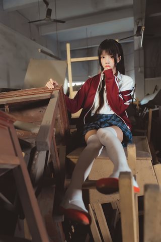 桜桃喵-桜桃未熟3-废弃教室 - 0034.jpg