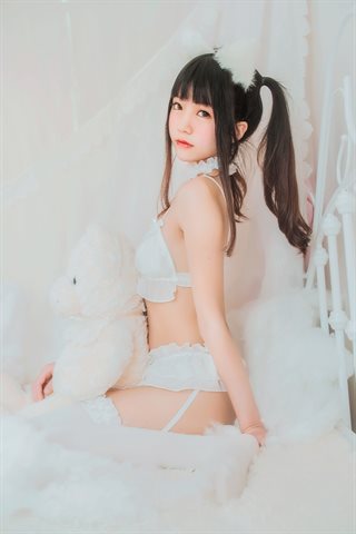 桜桃喵-纯白-白猫 - 0012.jpg