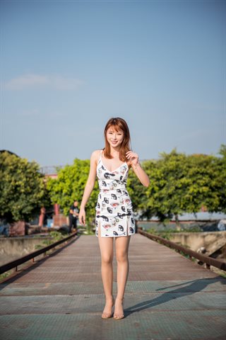 清水由乃-御风街拍 紧身裙肉丝 - 0178.jpg