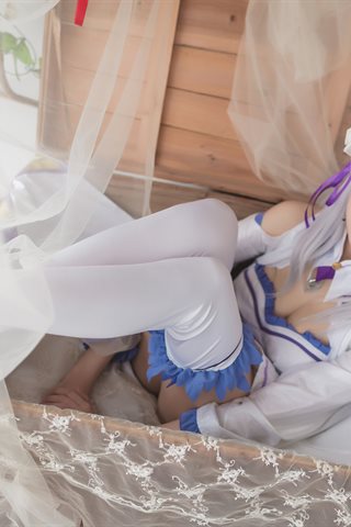 瓜希酱-艾米莉亚 - 0016.jpg