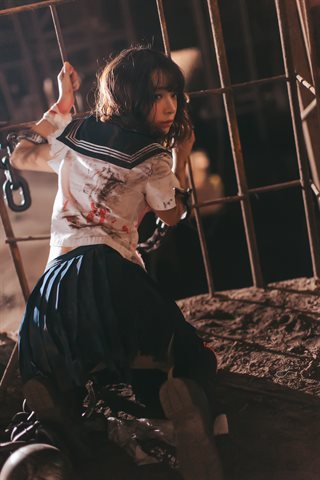 疯猫ss-制服少女写真集01-血腥JK(被囚禁的少女) - 0018.jpg