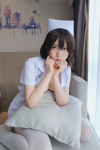 白银81-短发小护士 - 0017.jpg