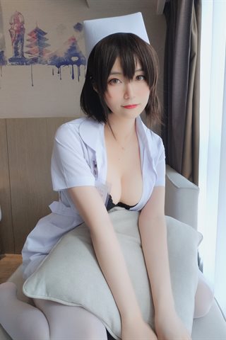 白银81-短发小护士 - 0018.jpg