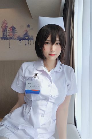 白银81-短发小护士 - 0031.jpg