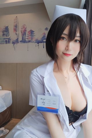 白银81-短发小护士 - 0032.jpg