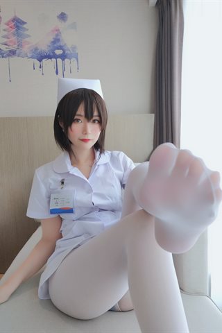 白银81-短发小护士 - 0037.jpg