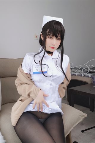 白银81-自撮り Vol.10 (動画入り) 长发小护士 - 0002.jpg