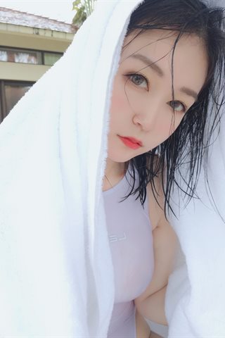 白银81-自撮り Vol.30 (動画入り) 白色竞泳 - 0050.jpg