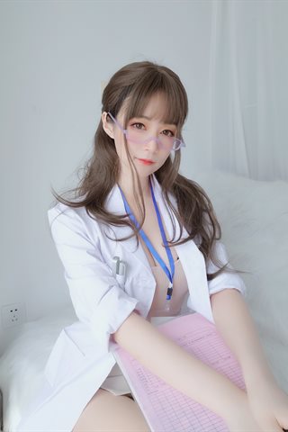 白银81-自撮り Vol.41 (動画入り) 私人医生 - 0002.jpg