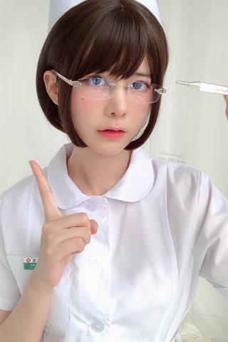 眼酱大魔王w-白护士 - 0003.jpg