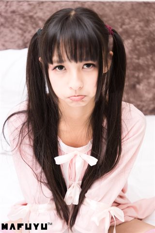 神楽坂真冬-早期写真-粉白条纹系列 - 0004.jpg
