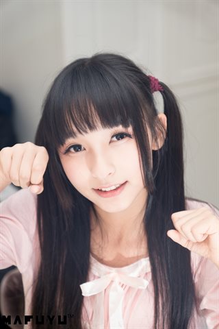 神楽坂真冬-早期写真-粉白条纹系列 - 0009.jpg