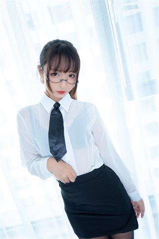 神楽坂真冬-真冬の电子相册29.《ホワイトオフィス》 - 0002.jpg