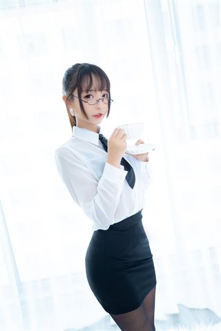 神楽坂真冬-真冬の电子相册29.《ホワイトオフィス》 - 0003.jpg