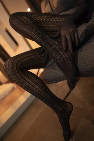 秋和柯基-灰旗袍加条纹袜 - 0041.jpg