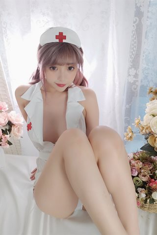 雯妹不讲道理-2020年08-八月自拍套餐-护士 - 0021.jpg