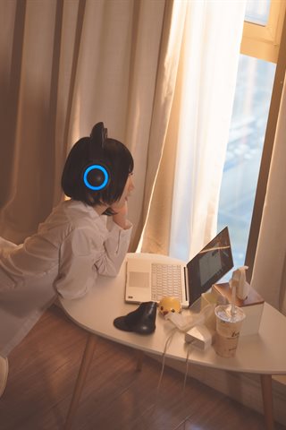 面饼仙儿-猫耳耳机 - 0003.jpg