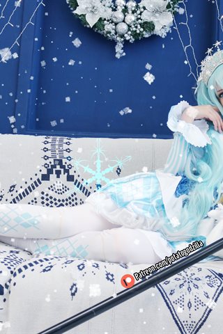 Godzilla-Snow Miku - 0010.jpg