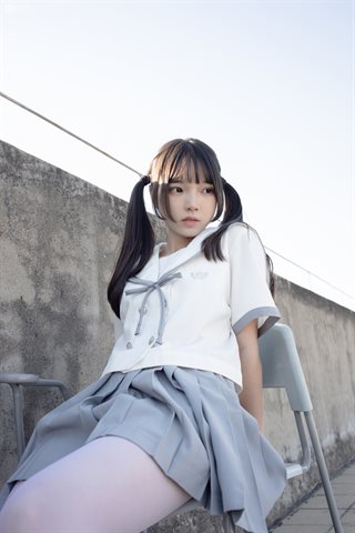 JKFUN-非编号命名-抑郁湖边与绝望天台 - 0057.jpg