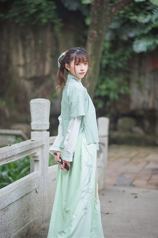 Kitaro_绮太郎-娉娉袅袅十三余，豆蔻年华二月初 - 0002.jpg