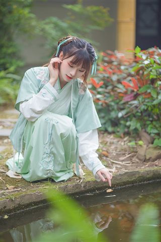 Kitaro_绮太郎-娉娉袅袅十三余，豆蔻年华二月初 - 0011.jpg