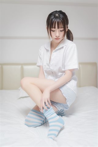 Kitaro_绮太郎-蓝白条纹袜 - 0019.jpg