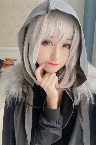 Kuuko W-Gray Phone Set - 0029.jpg