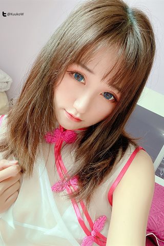 Kuuko W-Red envelopes 2020 - 0017.jpg